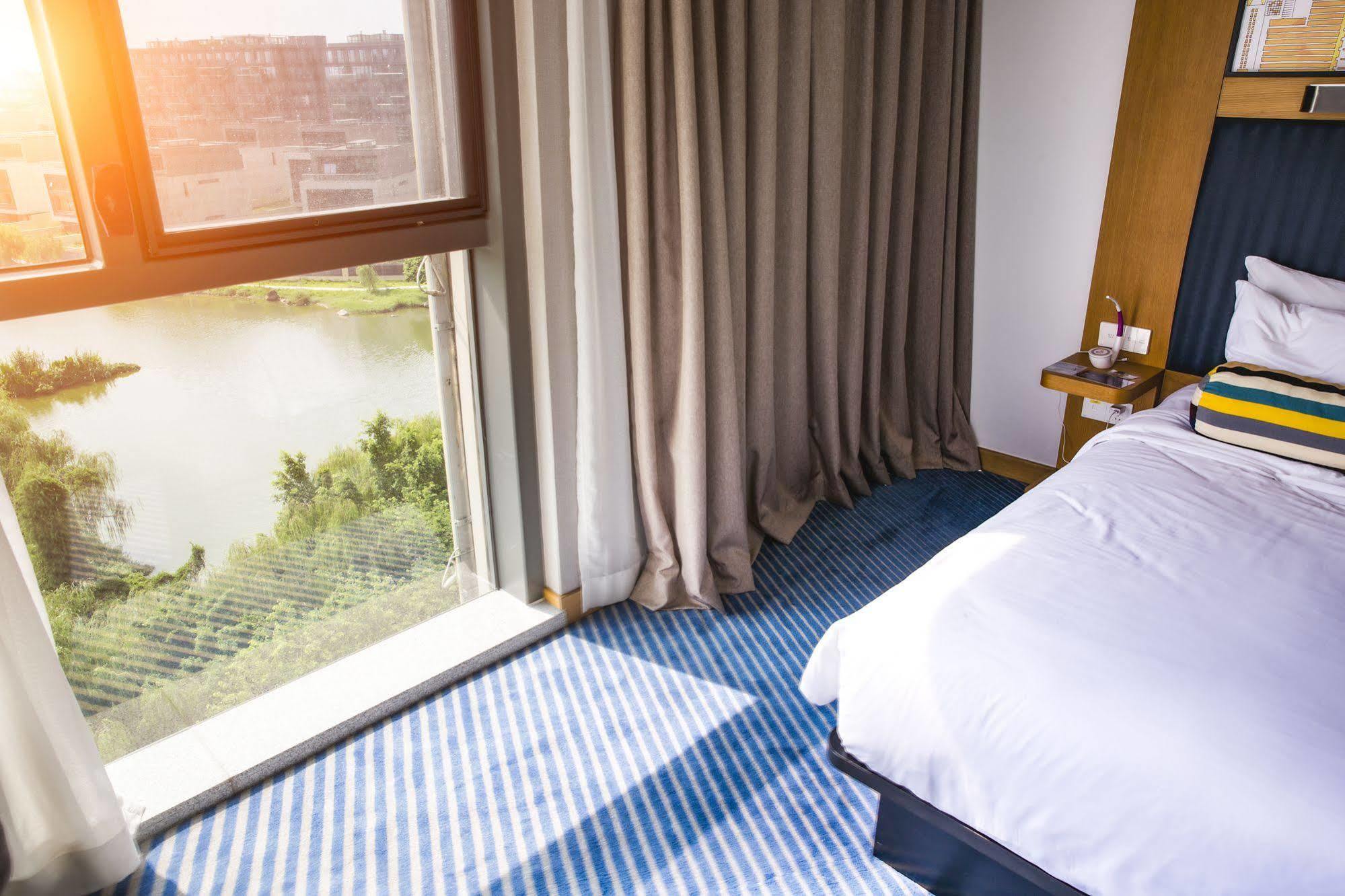 Aloft Dongguan Songshan Lake Exterior foto